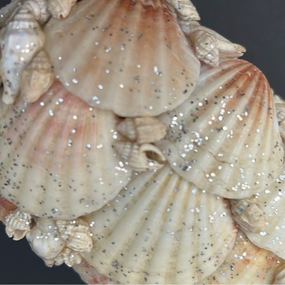 Vintage Shell-Embellished Jewelry Box - Picture 8 of 15